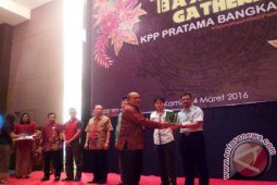 KPP Bangka Berikan Penghargaan Kepada Wajib Pajak