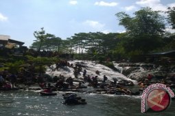 Pijat Air ala Sumber Maron