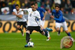 Jerman Kalahkan Italia 4-1