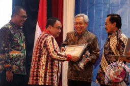 Dirut PTPN X Apersiasi Penghargaan PWI Jatim