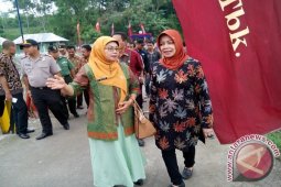 Bupati Haryanti Minta Jembatan Kediri-Malang Dirawat