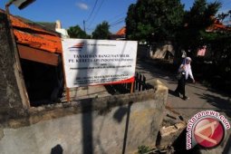 Menggusur Tanah Dengan Ganti Untung