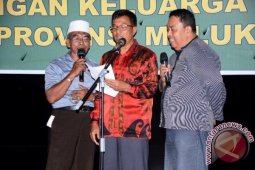 Di Tapal Kuda Mereka Nyanyi Bersama