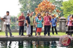 Bupati Karangasem Tinjau Mata Air Tirtagangga