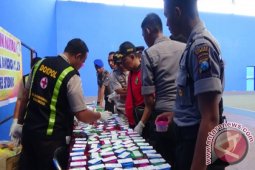Polres dan Pemkab Situbondo Lakukan Tes Urine