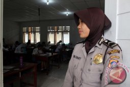 PENGAMANAN POLISI PADA UJIAN NASIONAL