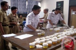 Ratusan PNS Pemkab Jember Jalani Tes Urine Narkoba
