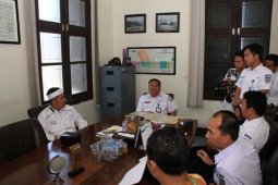 Bupati Purwakarta Pertanyakan Status Tanah Depan Stasiun
