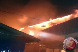Lima Rumah Tabalong Terbakar