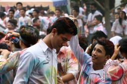 CORAT CORET PELAJAR USAI UN