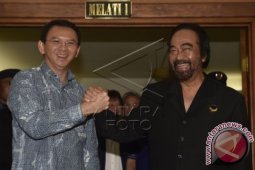Paloh Dorong Ahok Tegar Hadapi Tudingan Korupsi