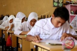 2.353 Peserta Ikuti Ujian Paket C Di Karawang