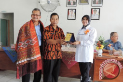 38 Guru Malaysia Kunjungi Tebing Tinggi