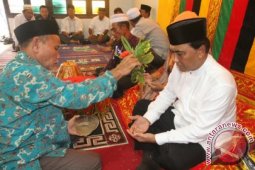 Tepung Tawar Bakal Cagub Aceh