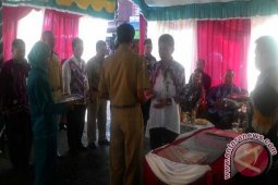 Delapan Kepala Desa Di Daha Dilantik