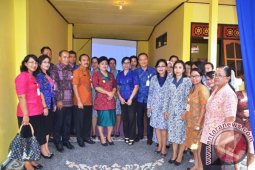 IGA Nyoman Sumiati Bidan Praktek Mandiri Terbaik Kabupaten Karangasem