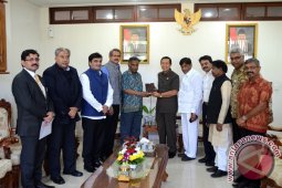 Pastika Promosikan Pariwisata Bali Pada Parlemen India