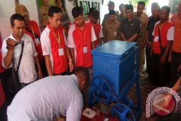Disperindag-Polije Berikan Pelatihan Pembuatan Pakan Ternak E-Vit