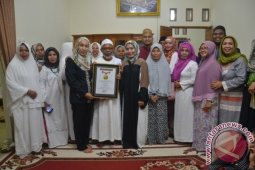 Pembuatan minyak "Seribu Hajat" raih rekor MURI