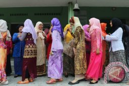 HARI KARTINI DI SEKOLAH