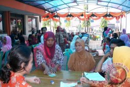 Masyarakat Tiga Kecamatan Terima PKH