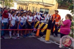 Konsul AS Surabaya Semangati 300 Siswi GEI-2016