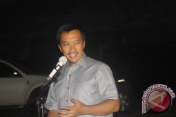 Menpora Berharap Pembangunan Stadion Madina Dilanjutkan