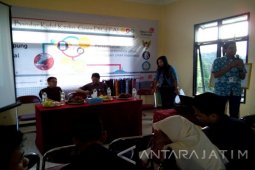 Industri Tenun Ikat Kediri Jadi Kampung Digital