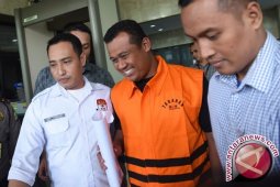 KPK Sita Mobil Mewah Milik Bupati Subang