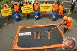 Demo Limbah Beracun