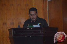 Pemko Padangsidimpuan Sampaikan LKPJ 2015