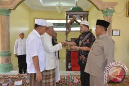 Pemko Bantu Rp 20 Juta Untuk Masjid Al-Ikhlas