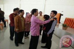 Bupati Tapsel Kukuhkan 172 Orang Petugas Sensus Ekonomi 2016