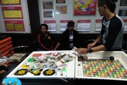 Polisi Tulungagung Tangkap Dua Bandar Judi Keliling