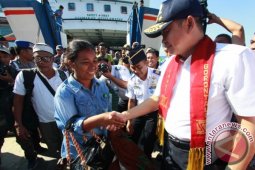 Menhub Tinjau Fasilitas Pelabuhan Penyeberangan Gorontalo
