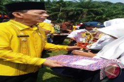 Hardiknas Diwarnai Penyerahan Hadiah