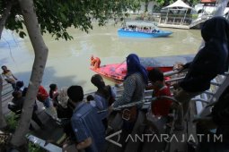 Liburan di Kalimas