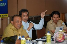 DAYA SAING IMPLEMENTASIKAN MEA