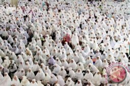 Ribuan Orang Hadiri Zikir dan Isra Miraj