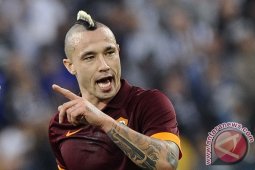 Radja Nainggolan jadi bintang saat Roma tekuk Chievo 3-0
