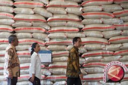 Pimpinan Bulog Diduga Terlibat Pembobolan Beras 864 Ton Senilai Rp7,1 Miliar