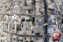 Jet-jet tempur Suriah serang balik pemberontak di Aleppo