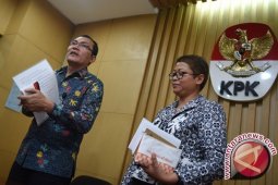 Massa HMI dengarkan permintaan maaf Saut Situmorang