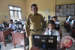 Wakil Walikota Tinjau UN SMP