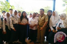 Gubernur Babel Tinjau UNBK di Tiga SMPN