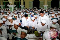 Ribuan Santri Kalsel Khataman Al Qur`an