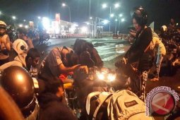 Puluhan Kendaraan Rusak Akibat Genangan Di Bekasi