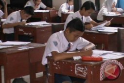 Hari Pertama UN SMP di Sanggau