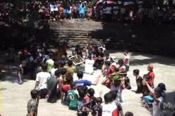 Warga Tawun Ngawi Gelar Tradisi Keduk Beji