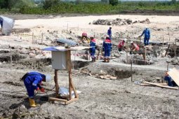 Pembangunan Perumahan Lapangan Gas